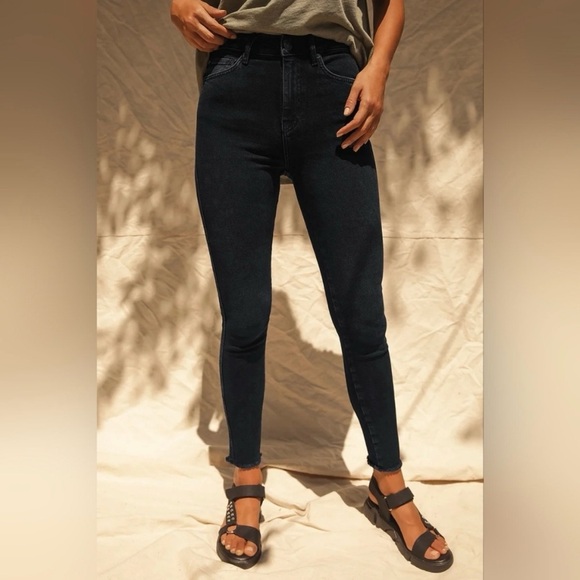 Free People We The Free Jeggings Jeans Women’s 25 Black Stretch Cropped Raw Hem - Picture 2 of 16